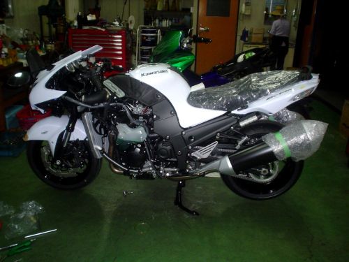 s_13ZX14R1.jpg